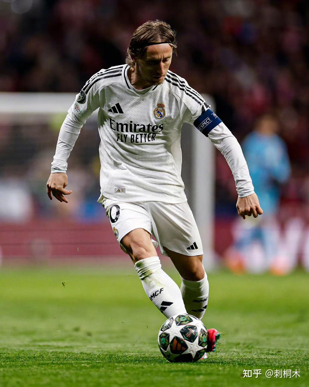 阿迪发言人：德国队球衣销量喜人，按通胀来说阿迪球衣比78年更便宜