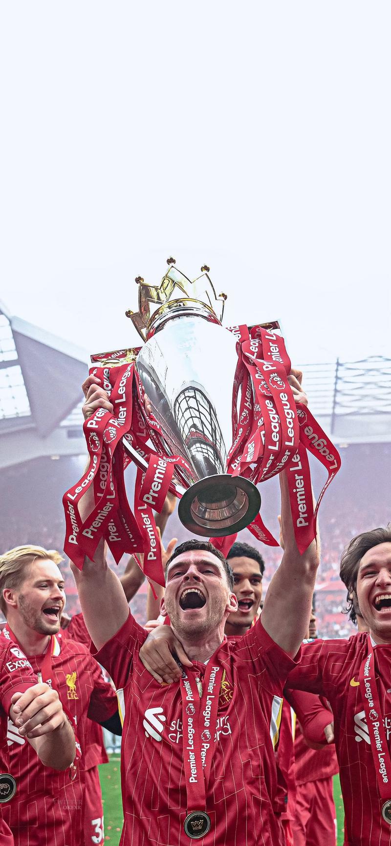 斯帕莱蒂与孔蒂的意甲逆转：那不勒斯击败尤文图斯，迎接新时代