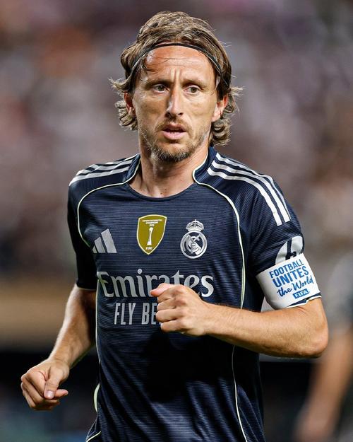 佩杜拉：米兰尚未敲定迈尼昂续约，后者仍然可能在赛季末离队