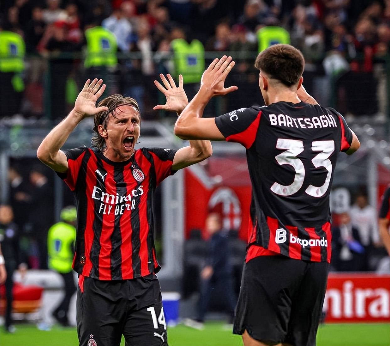 KD：经历这些艰难的比赛，对我们整个团队来说都非常重要