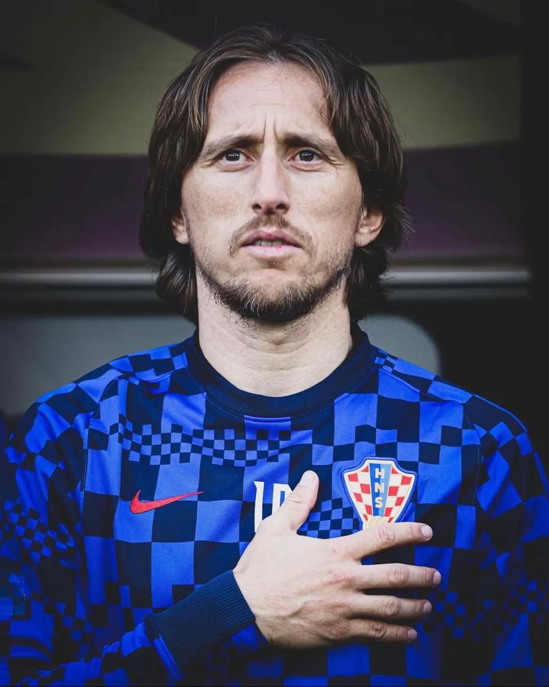 苏亚雷斯训练前讲话：降级责任在我，顺境和逆境我们都要接受