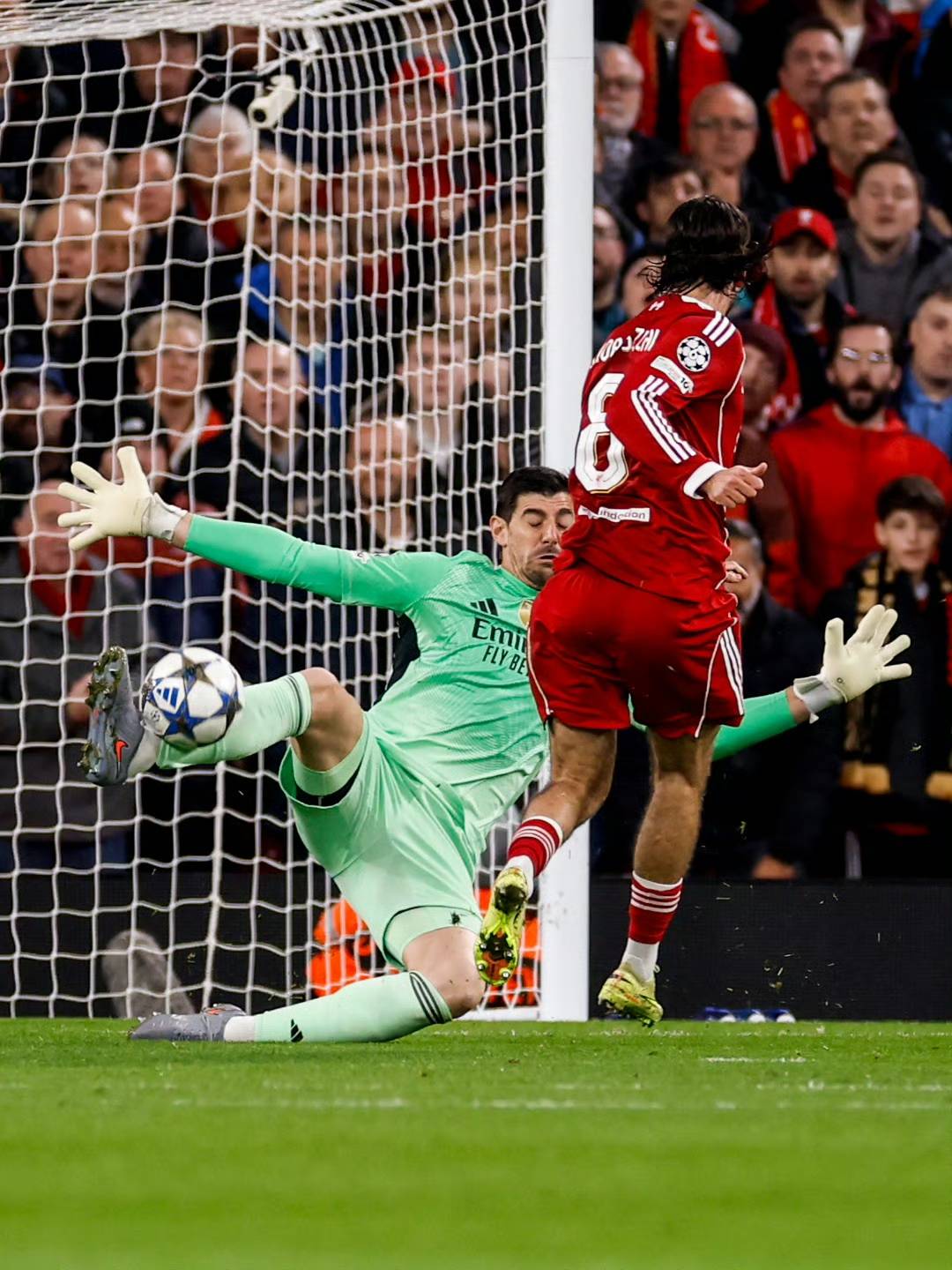 欧冠战报：阿纳别科夫门神难救主，凯拉特0-1奥林匹亚科斯